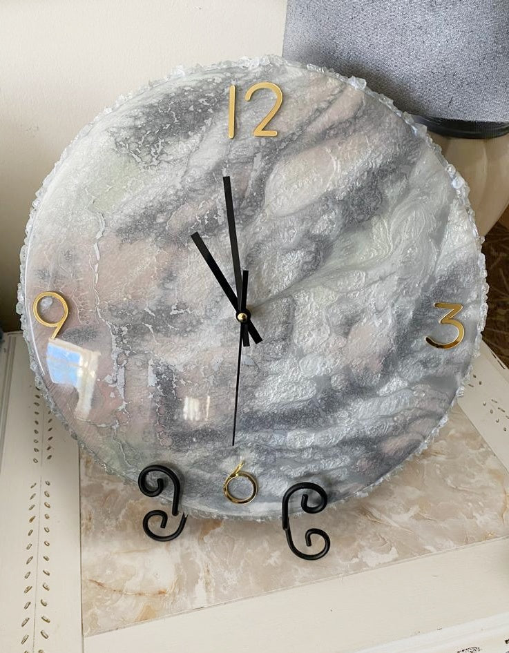 Silver Gray Resin Clock