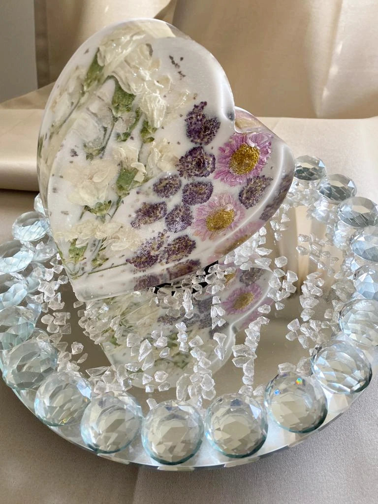 Resin Flowers Heart ( Preserved fresh flowers)