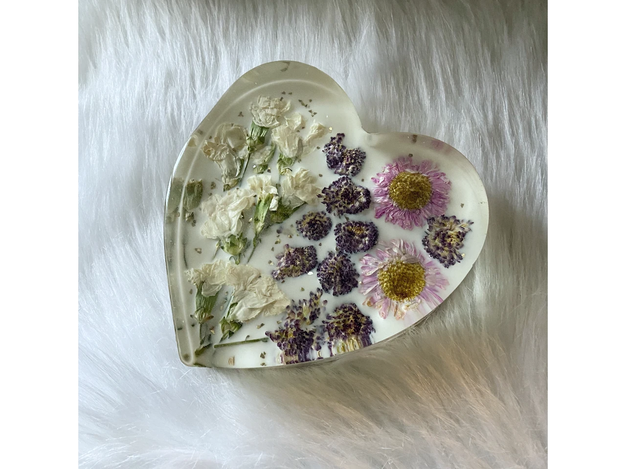 Resin Flowers Heart ( Preserved fresh flowers)